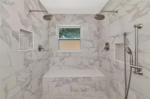 Bath - 6505 11th Dr E, Bradenton, FL 34208 photo 6 of 7