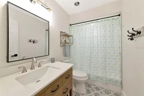 Bath - 6505 11th Dr E, Bradenton, FL 34208 photo 7 of 7