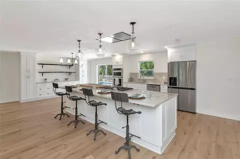 Kitchen - 6505 11th Dr E, Bradenton, FL 34208 photo 8 of 9