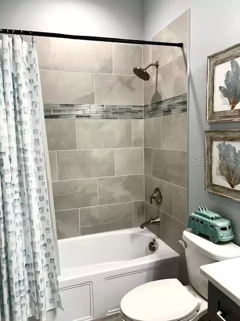 Bath - 4262 Golden Creek Ter, Parrish, FL 34219 photo 8 of 9