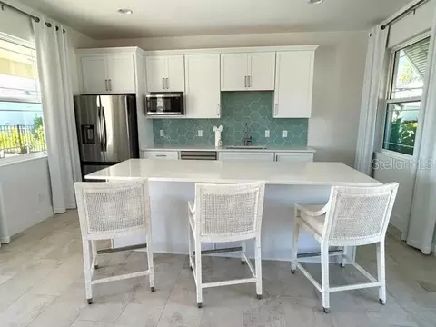 Kitchen - 4262 Golden Creek Ter, Parrish, FL 34219 photo 10 of 10
