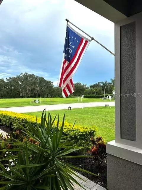 Exterior - 4262 Golden Creek Ter, Parrish, FL 34219 photo 5 of 16
