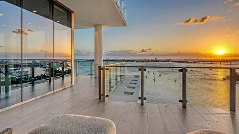 605 S Gulfstream Ave #13, Sarasota, FL 34236