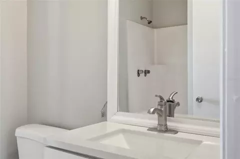 Bath - 24 Clemson Rd, Venice, FL 34293 photo 5 of 5
