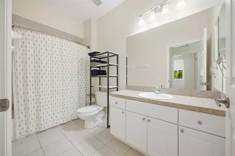 Bath - 5964 48th St E, Bradenton, FL 34203 photo 3 of 3