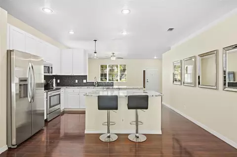 Kitchen - 5964 48th St E, Bradenton, FL 34203 photo 3 of 4