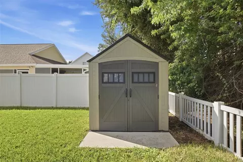 Exterior - 5964 48th St E, Bradenton, FL 34203 photo 7 of 8