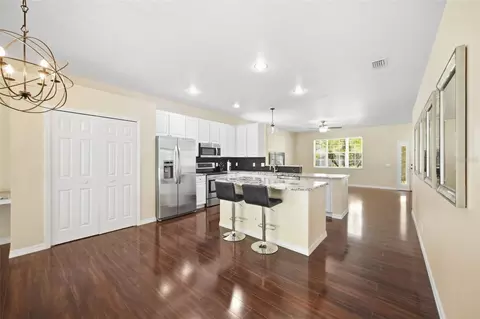 Kitchen - 5964 48th St E, Bradenton, FL 34203 photo 2 of 4