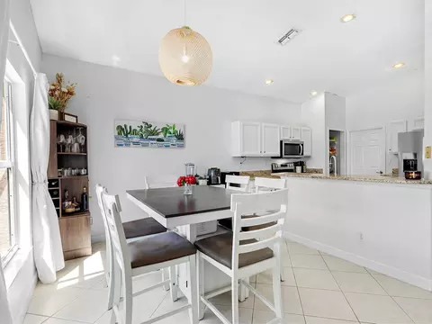 Dining - 4006 2nd Ave E, Bradenton, FL 34208 photo 2 of 2