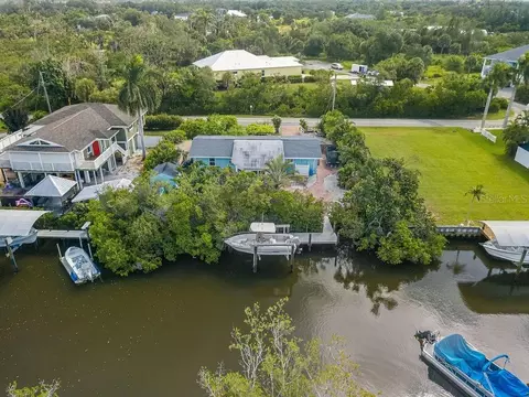 1831 Bayshore Dr, Terra Ceia, FL 34250
