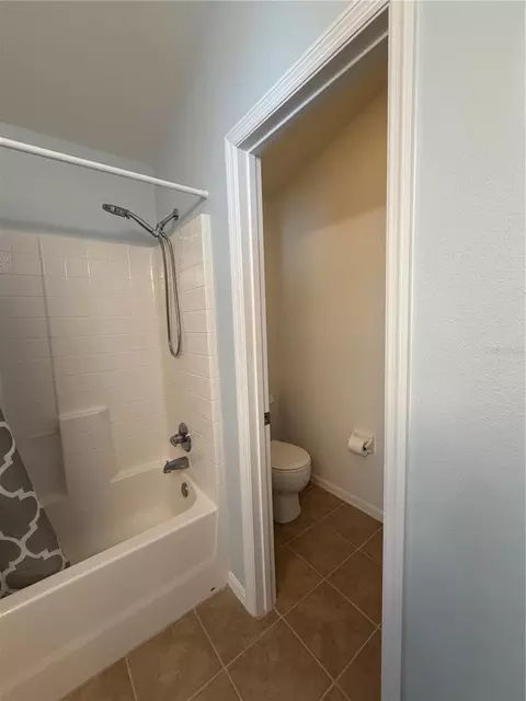 Bath - 14876 Skip Jack Loop, Bradenton, FL 34202 photo 4 of 6
