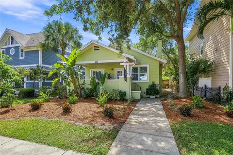146 13th Ave NE, Saint Petersburg, FL 33701