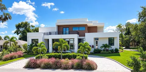 2110 Michele Dr, Sarasota, FL 34231