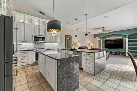 Kitchen - 127 Mill Run E, Bradenton, FL 34212 photo 2 of 3