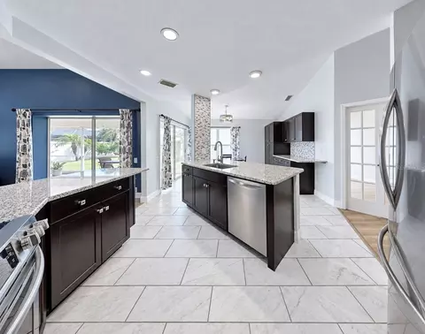 Kitchen - 4115 Murfield Dr E, Bradenton, FL 34203 photo 7 of 8