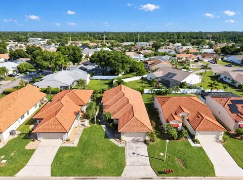 View/Area - 4115 Murfield Dr E, Bradenton, FL 34203 photo 6 of 7