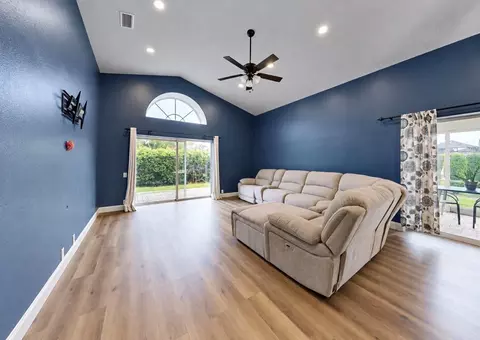 Living - 4115 Murfield Dr E, Bradenton, FL 34203 photo 3 of 7
