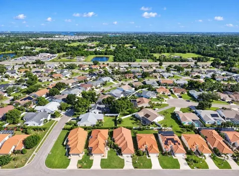View/Area - 4115 Murfield Dr E, Bradenton, FL 34203 photo 2 of 7