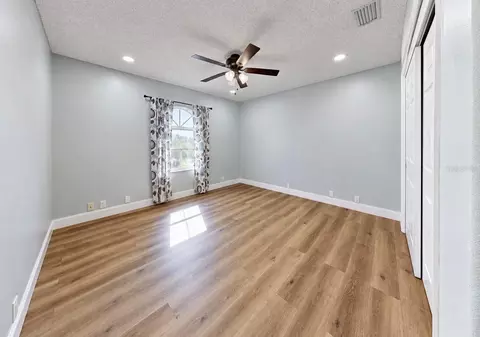 Bedroom - 4115 Murfield Dr E, Bradenton, FL 34203 photo 3 of 3