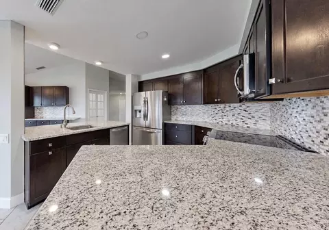 Kitchen - 4115 Murfield Dr E, Bradenton, FL 34203 photo 4 of 8