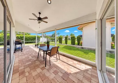 Exterior - 4115 Murfield Dr E, Bradenton, FL 34203 photo 3 of 10