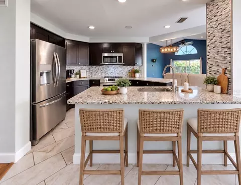 Kitchen - 4115 Murfield Dr E, Bradenton, FL 34203 photo 2 of 8