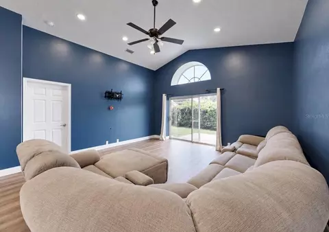 Living - 4115 Murfield Dr E, Bradenton, FL 34203 photo 2 of 7