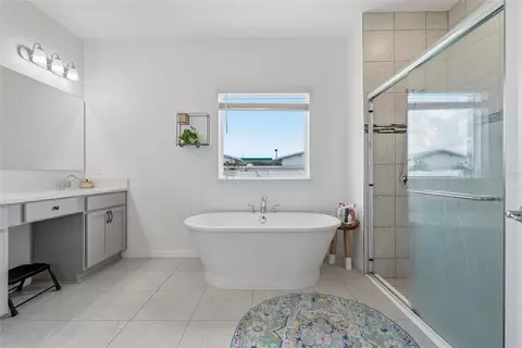 Bath - 1901 Everson St, Bradenton, FL 34208 photo 1 of 2
