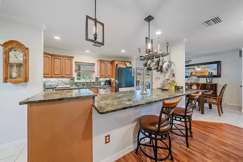 Kitchen - 9543 59th Ave E, Bradenton, FL 34202 photo 5 of 7