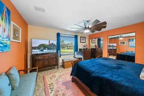 Bedroom - 9543 59th Ave E, Bradenton, FL 34202 photo 7 of 9