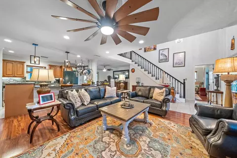 Living - 9543 59th Ave E, Bradenton, FL 34202 photo 3 of 4