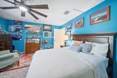 Bedroom - 9543 59th Ave E, Bradenton, FL 34202 photo 6 of 9