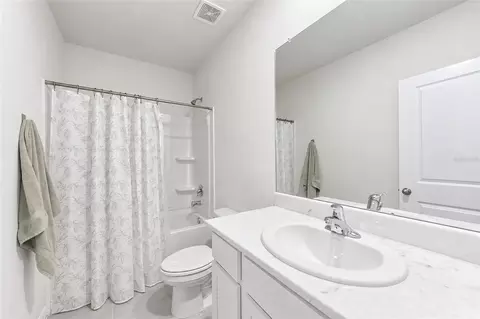 Bath - 17645 Crescent Moon Loop, Bradenton, FL 34211 photo 2 of 2
