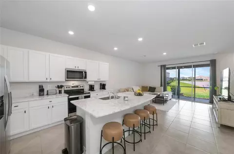 Kitchen - 17645 Crescent Moon Loop, Bradenton, FL 34211 photo 1 of 7