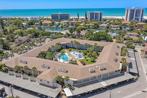 500 S Washington Dr #19B, Sarasota, FL 34236