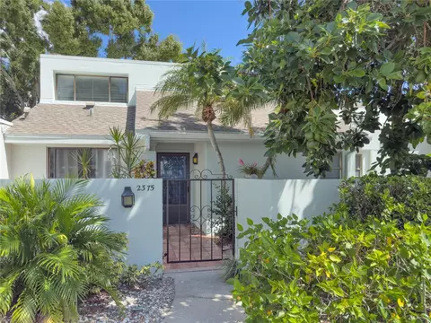 2375 Lakeside Mews #D2, Sarasota, FL 34235
