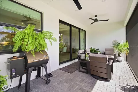 Exterior - 14449 Hammock Oak St, Parrish, FL 34219 photo 9 of 25