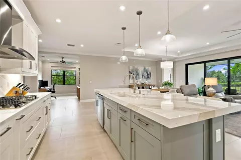 Kitchen - 14449 Hammock Oak St, Parrish, FL 34219 photo 5 of 7