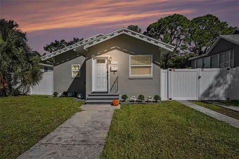 453 41st Ave S, Saint Petersburg, FL 33705