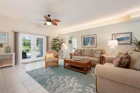 Living - 2411 49th Ave E, Bradenton, FL 34203 photo 2 of 9