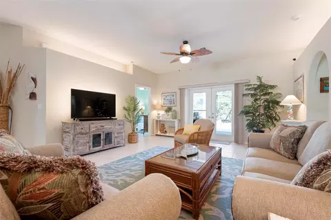 Living - 2411 49th Ave E, Bradenton, FL 34203 photo 8 of 9