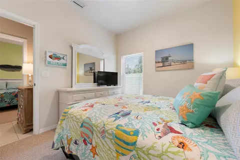 Bedroom - 2411 49th Ave E, Bradenton, FL 34203 photo 6 of 8