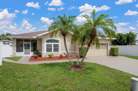 Exterior - 2411 49th Ave E, Bradenton, FL 34203 photo 1 of 11