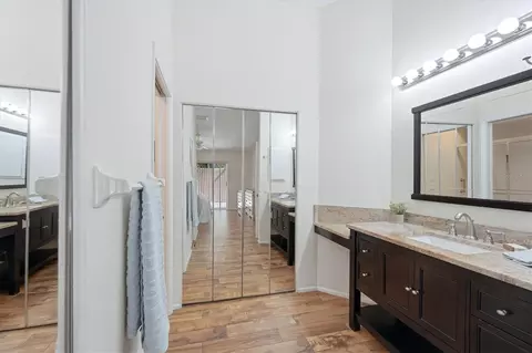 Bath - 5604 37th St E, Bradenton, FL 34203 photo 1 of 2