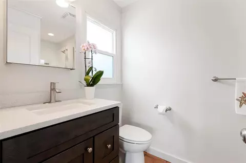 Bath - 503 65th St, Holmes Beach, FL 34217 photo 2 of 3