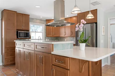 Kitchen - 503 65th St, Holmes Beach, FL 34217 photo 3 of 7