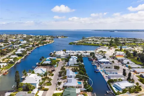 View/Area - 503 65th St, Holmes Beach, FL 34217 photo 4 of 11