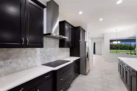 Kitchen - 16027 39th Gln E, Parrish, FL 34219 photo 4 of 4