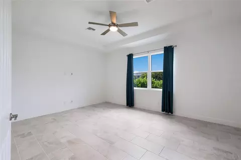 Bedroom - 16027 39th Gln E, Parrish, FL 34219 photo 5 of 8