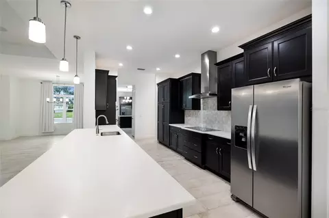 Kitchen - 16027 39th Gln E, Parrish, FL 34219 photo 2 of 4